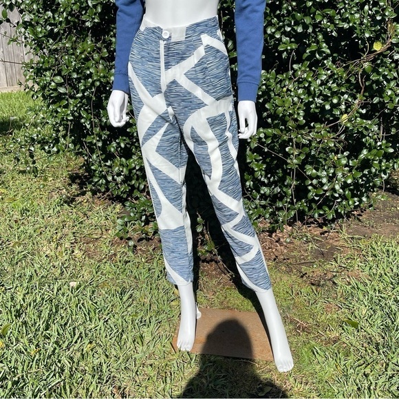 Akira Tapered Leg Printed Cropped Relaxed Fit Trousers - Picture 8 of 9